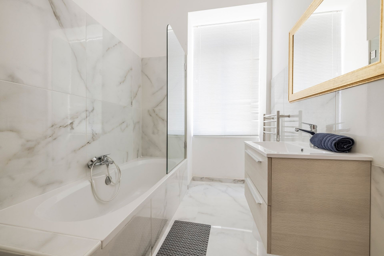 Others 3, Bright 3BR With Sea Views in Central Sliema