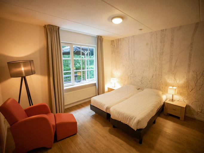 Others 4, Villa Walibi Sleeps up to 16 Guests, Dronten
