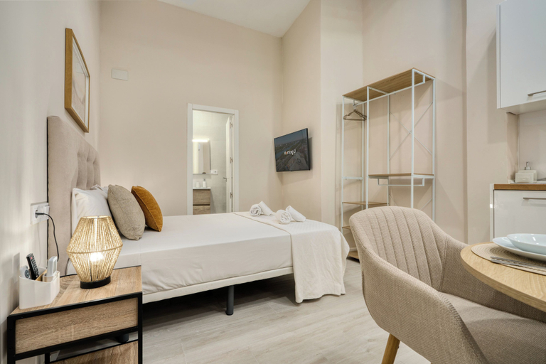 Others 3, Loyola Premium Sevilla Center, by Homing U, Sevilla