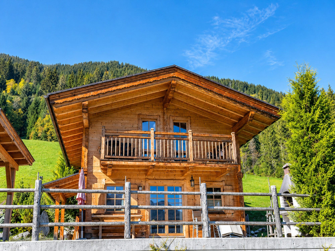 Others 1, Cozy Mountain Chalet With Whirlpool & Sauna, Schwaz