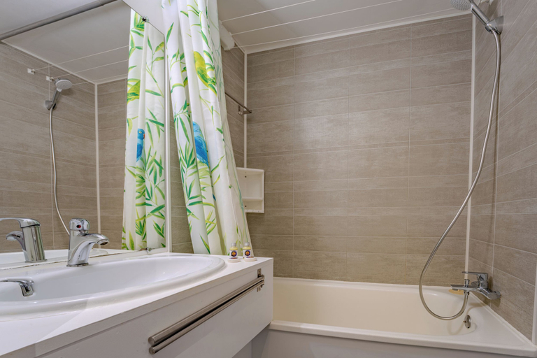 Bathroom, Hauts de Vanoise 102, Savoie