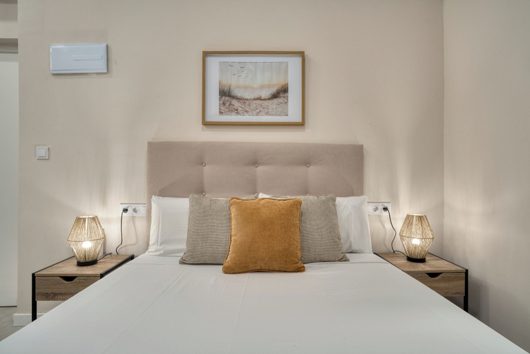 Others 1, Loyola Premium Sevilla Center, by Homing U, Sevilla