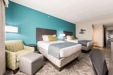 2 Queen Beds, Non-Smoking, High Speed Internet Access, Microwave And Refrigerator, Dvd Player, Coffe