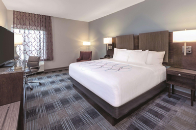 1 King Bed Mobility Accessible Room Non-Smoking