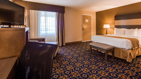 1 King Bed, Non-Smoking, Wireless High-Speed Internet, Coffee Maker, Hairdryer, Iron And Ironing Boa