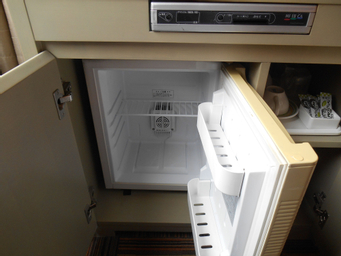 Mini-refrigerator 27