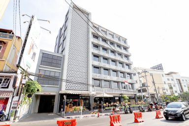 Exterior & Views, Unisi Hotel Malioboro - Jogja ( Syariah ), Yogyakarta