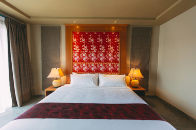 Room with King Bed