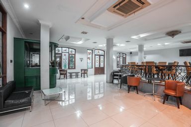OYO 686 Bunga Karang Hotel, bekasi