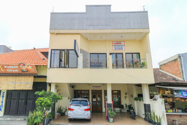 Exterior & Views 2, Penginapan Syariah YUDDYS, Surabaya