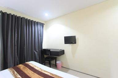 Bedroom 3, Kuta Airport Insta Hotel, Badung