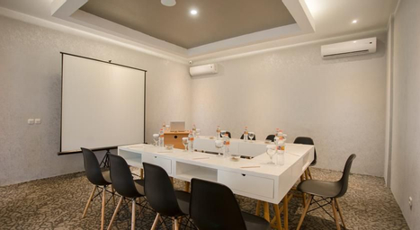 Business Facilities