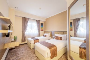 Suite Double atau Ranjang Lain - Pemandangan Kota
