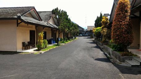 Exterior & Views 1, The Tiara Hotel & Resort, Banyumas