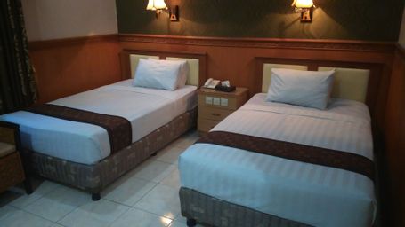 Twin Deluxe Room