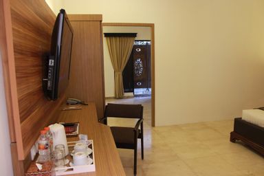 Bedroom, The Grand Palace Hotel Yogyakarta, Yogyakarta