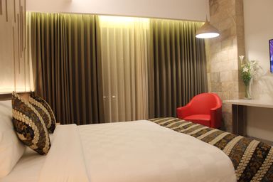 Bedroom 2, Grand Laguna Hotel & Villa Solo, Solo
