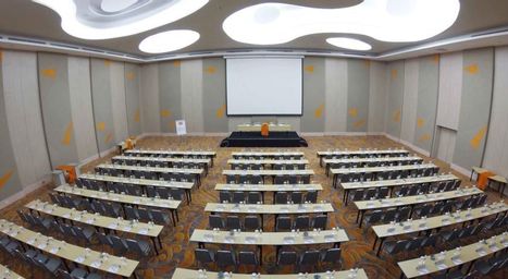 Public Area 3, HARRIS Hotel & Conventions Ciumbuleuit Bandung, Bandung