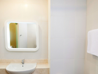 Bathroom 4