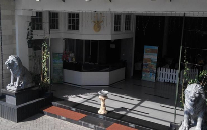 Exterior & Views 2, De Wahyu Hotel and Convention, Malang