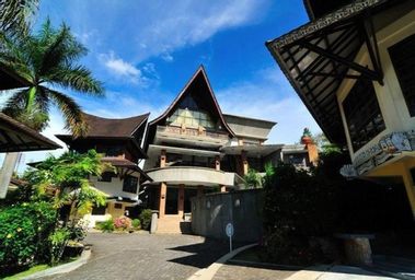 Exterior & Views 1, Sapadia Hotel and Cottage Parapat, Simalungun