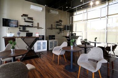 Exterior & Views 1, RedDoorz Plus near Universitas Sumatera Utara, Medan