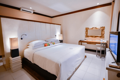 Kamar Premier Double atau Ranjang Lain - Pemandangan Taman