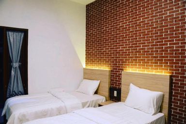 Bedroom 3, Hotel Kalang Ulu Berastagi, Karo