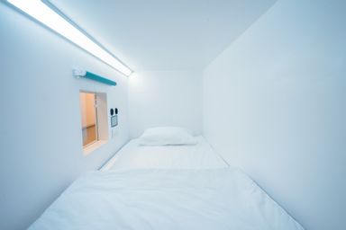 Kamar dengan Ranjang Single