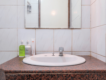 Bathroom 7
