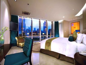 Suite Double atau Ranjang Lain - Pemandangan Kolam Renang