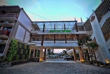 Exterior & Views 2, Spencer Green Hotel, Malang