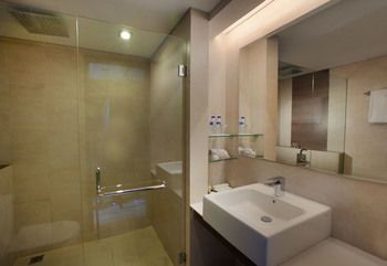 Bathroom 7