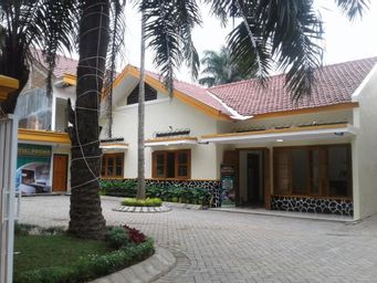 Exterior & Views 1, Morse Hotel Syariah, Malang