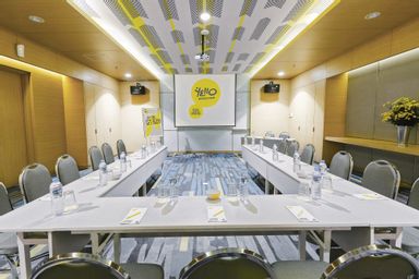Business Facilities, YELLO Hotel Paskal Bandung, Bandung
