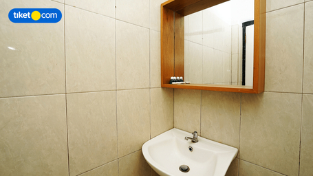 Bathroom 6