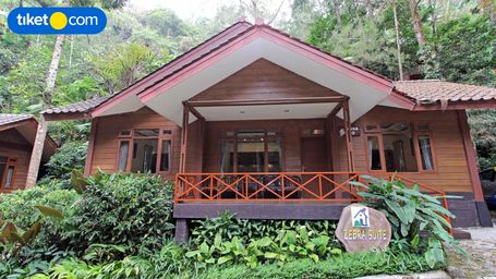 Kamar Keluarga Double atau Ranjang Lain