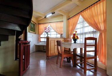 Dining Room, Sapadia Hotel and Cottage Parapat, Simalungun