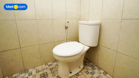 Bathroom 8