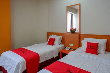 Twin Deluxe Room