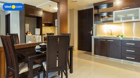 Dining Room 4