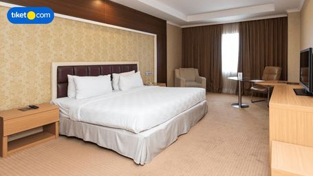 Suite Bisnis King