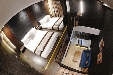 Double Deluxe Suite or Other Beds - City View