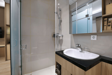 Bathroom 7