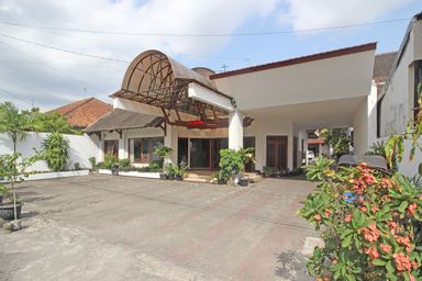 Exterior & Views 1, RedDoorz Plus @ Taman Siswa 3, Yogyakarta