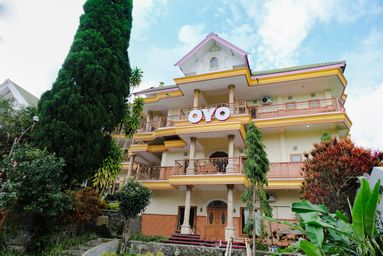 Exterior & Views 1, SUPER OYO 538 Villa Handayani Syariah, Malang