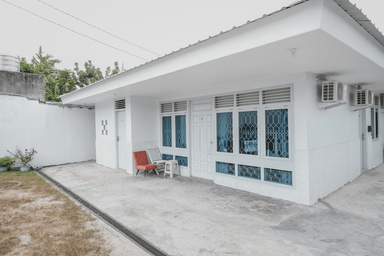 Exterior & Views 1, RedDoorz @ Beringin Jambi, Jambi