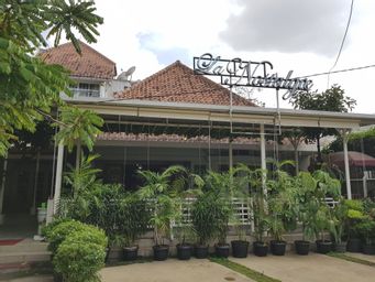 Exterior & Views 1, La Nostalgie Boutique Hotel, Bandung