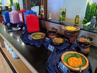 Food & Drinks