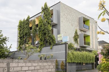 Exterior & Views 1, RedDoorz @ Kerta Dalem Sidakarya, Denpasar